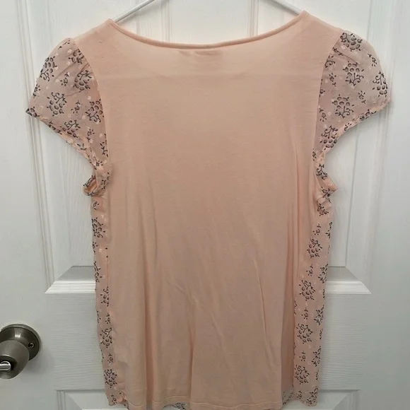 Lauren Conrad sweet detailed stretch top in perfect condition - Picture 3 of 4